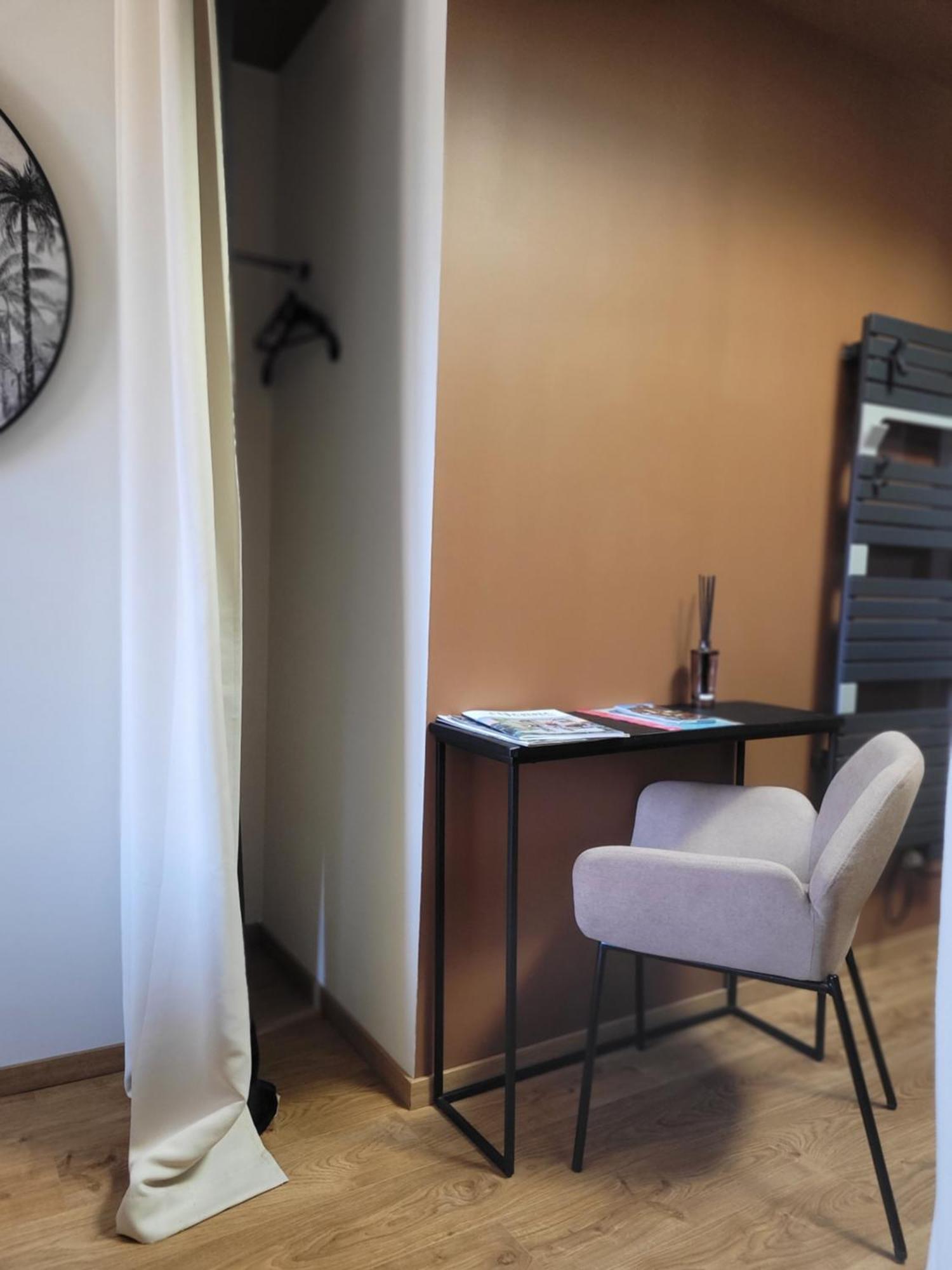 Tresors De Sens Bed and Breakfast Buitenkant foto