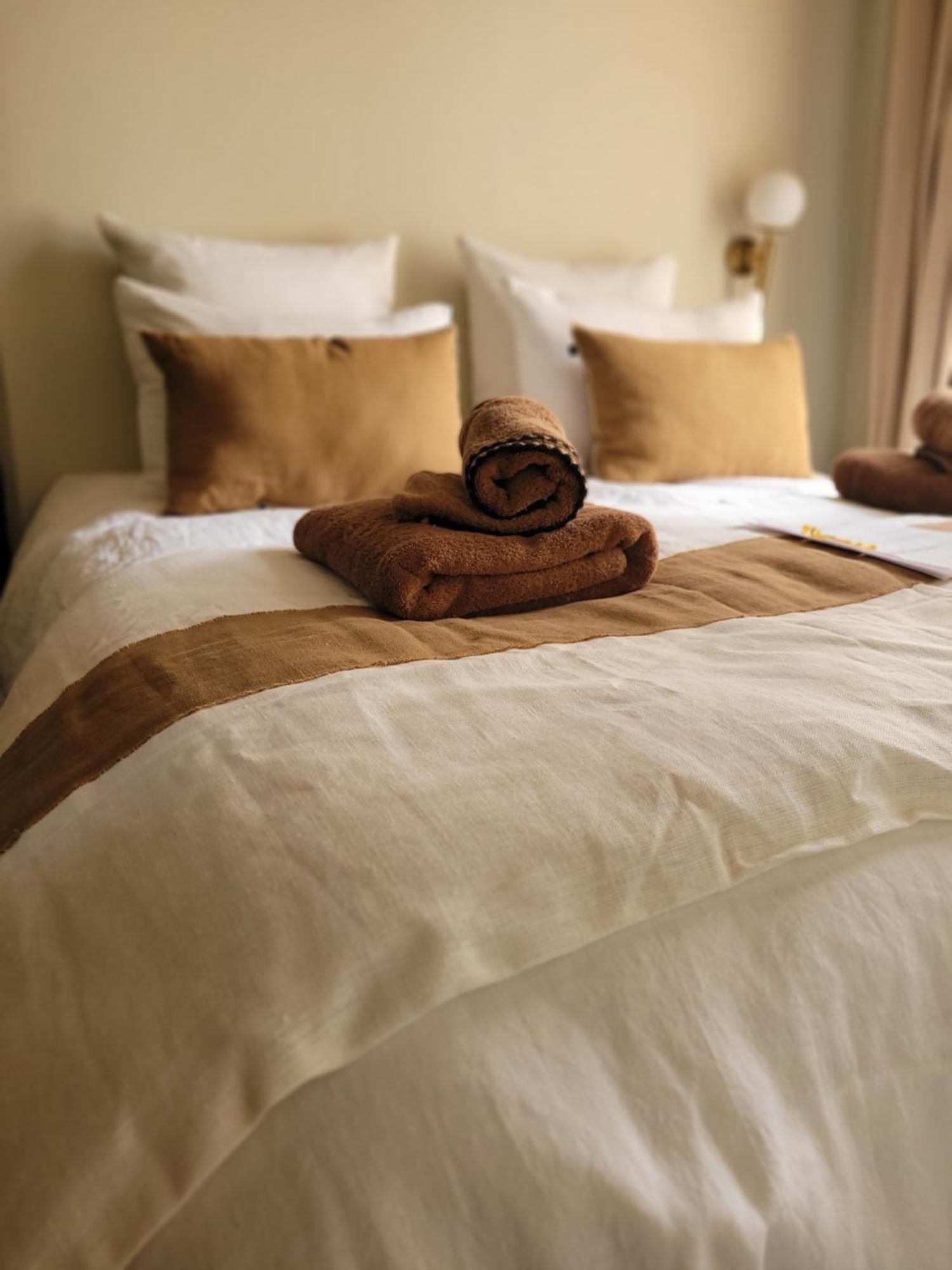 Tresors De Sens Bed and Breakfast Kamer foto