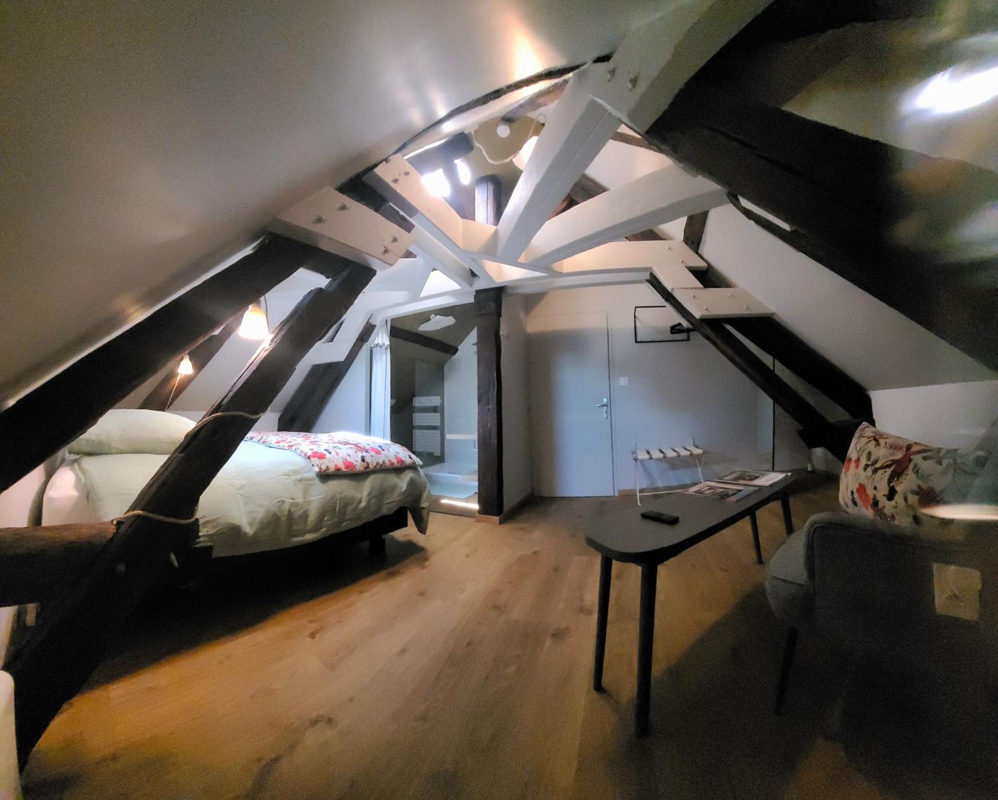 Tresors De Sens Bed and Breakfast Buitenkant foto