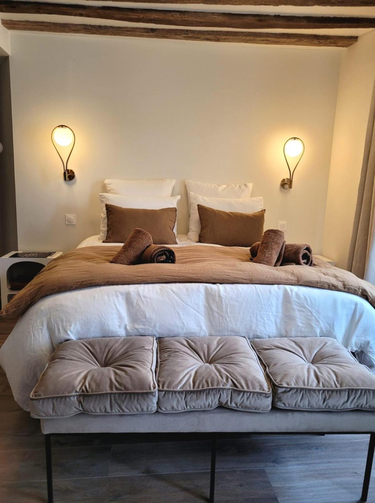 Tresors De Sens Bed and Breakfast Buitenkant foto